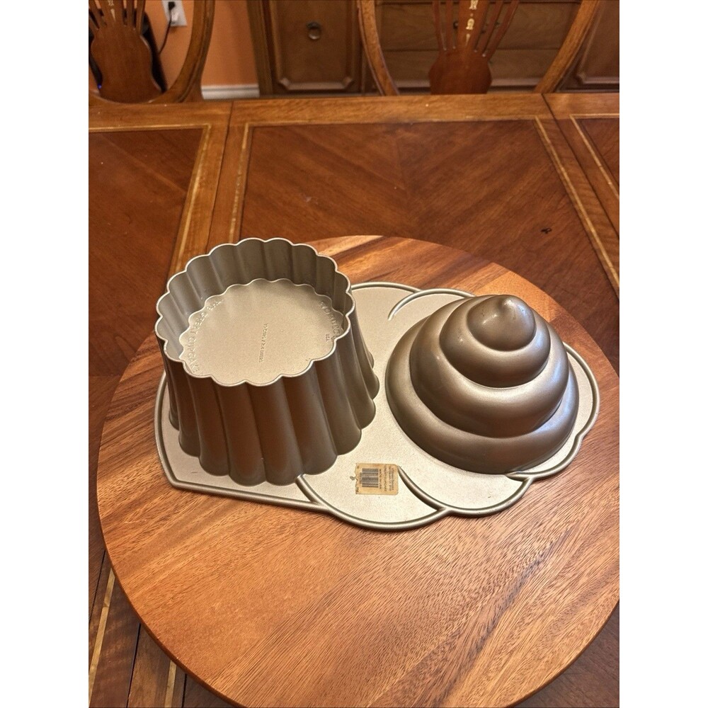 Nordic Ware NordicWare The Great Cupcake Giant Cupcake Cake Pan 10 Cups USA